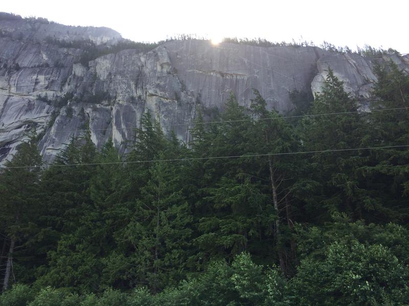 Stawamus chief from trailhead parking lot